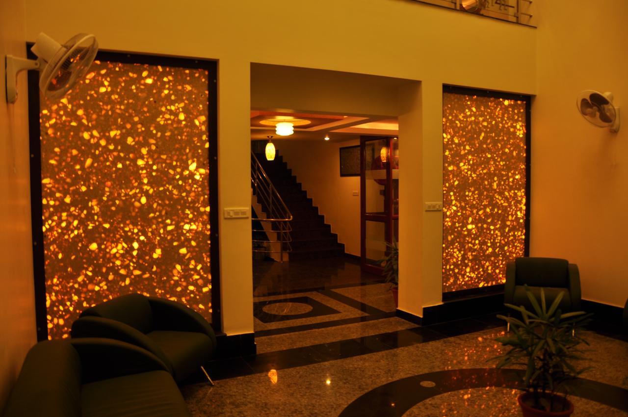 Hotel The Uday Regency Kota  Esterno foto