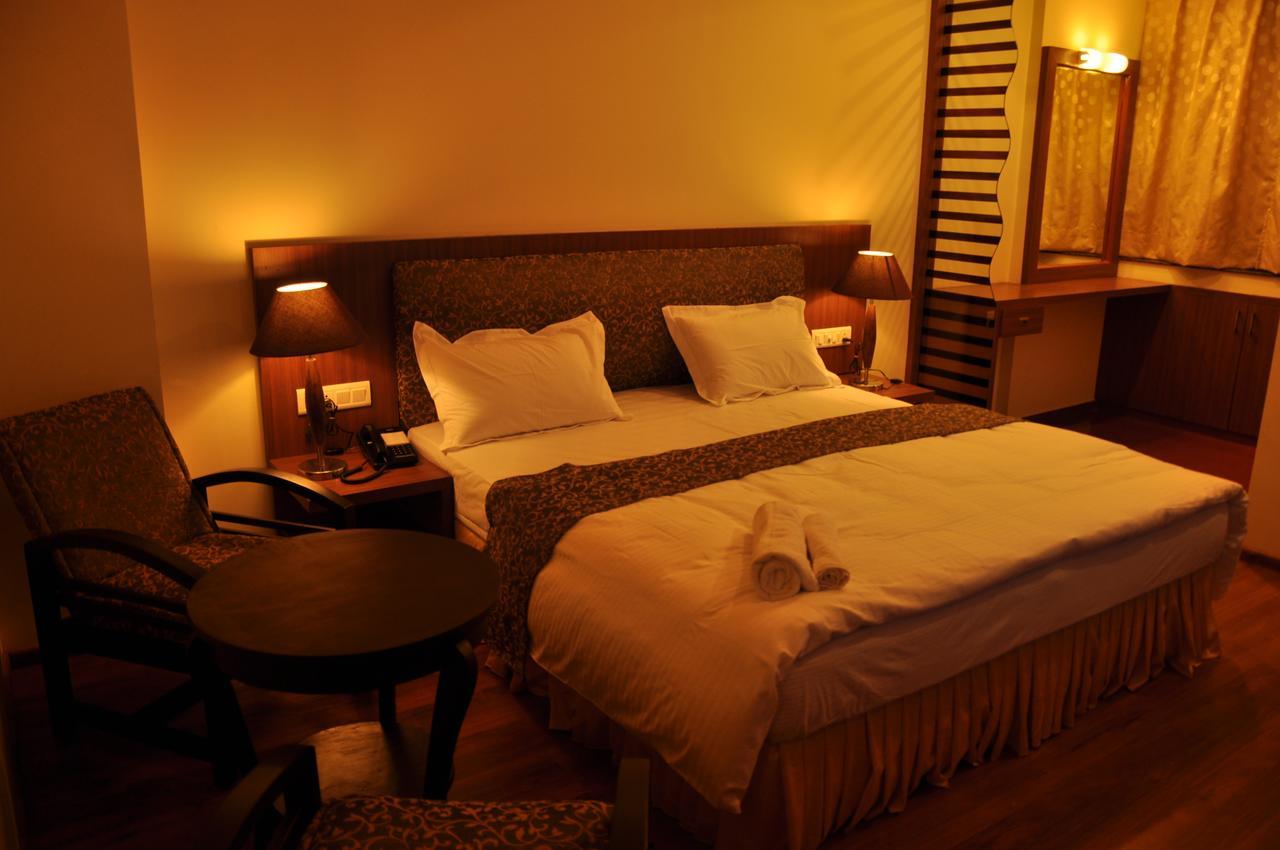 Hotel The Uday Regency Kota  Esterno foto