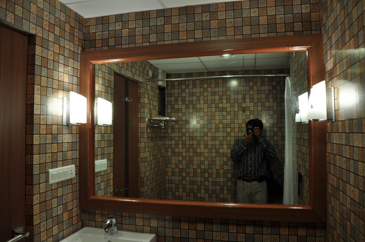 Hotel The Uday Regency Kota  Esterno foto