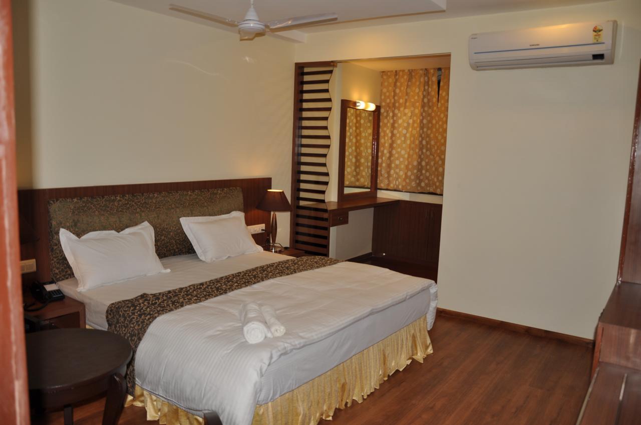 Hotel The Uday Regency Kota  Esterno foto